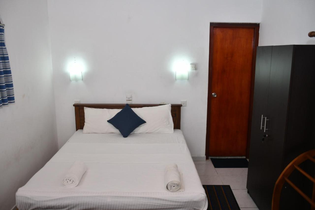 Bright Sunshine Hotel Hikkaduwa Exterior photo